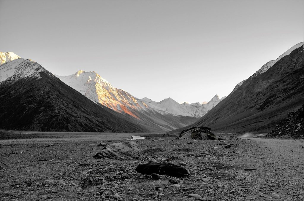 mountains-2805139_1280 (1)
